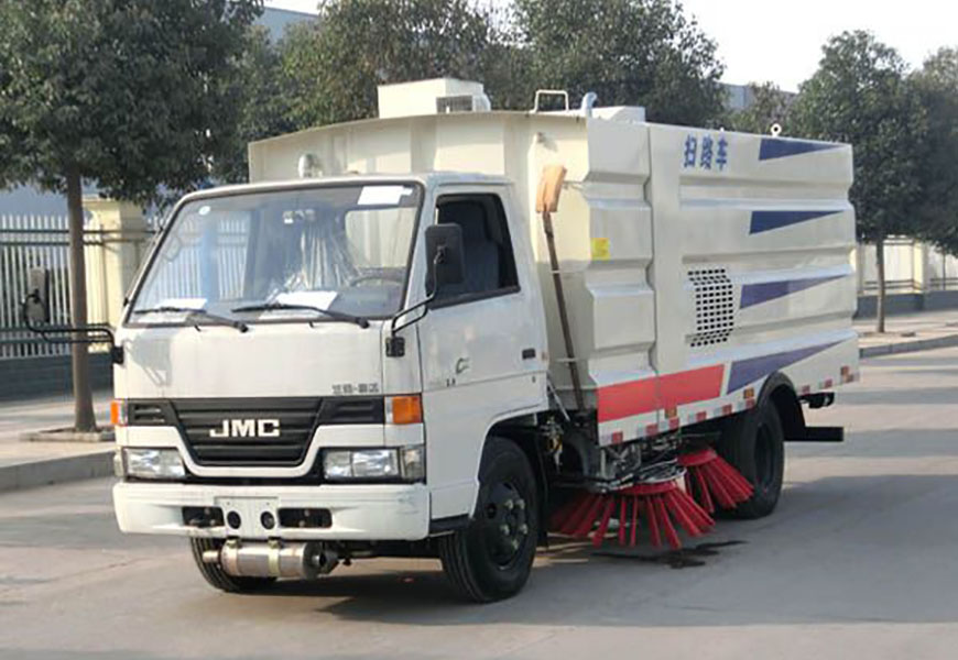 江铃小型扫路车