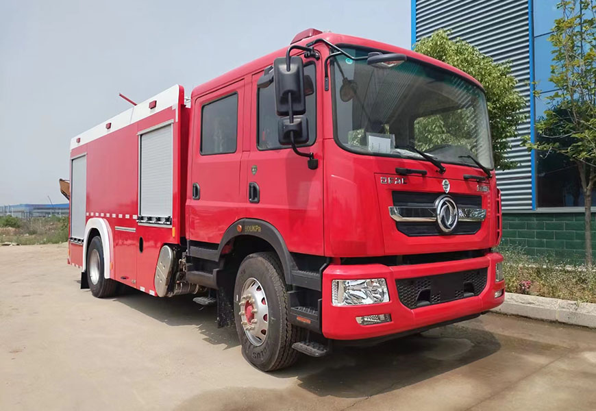 国六多利卡D9泡沫消防车