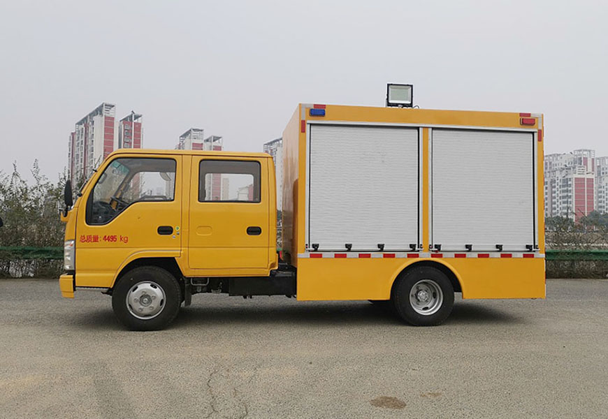 抢险车